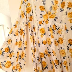 Forever 21 bell sleeves flowing blouse